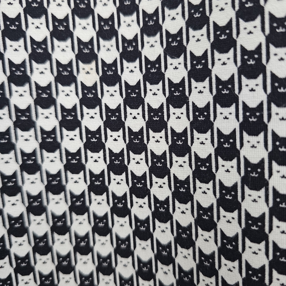 Betabrand Catstooth Dress Pant Yoga Pants L Short Petite NWOT Black White Cat - Picture 3 of 16